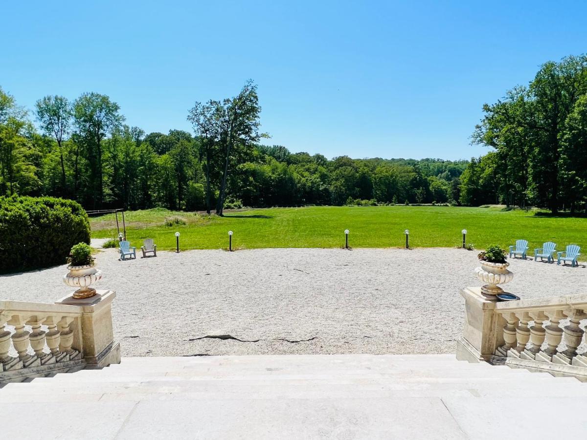 Château de Crènille Chaumes-en-Brie Esterno foto